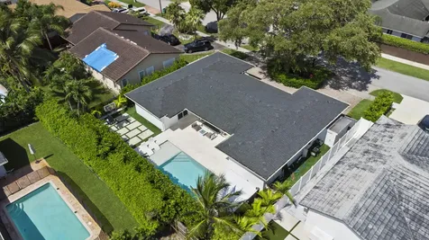 21303 NE 18th Place Miami FL 33179