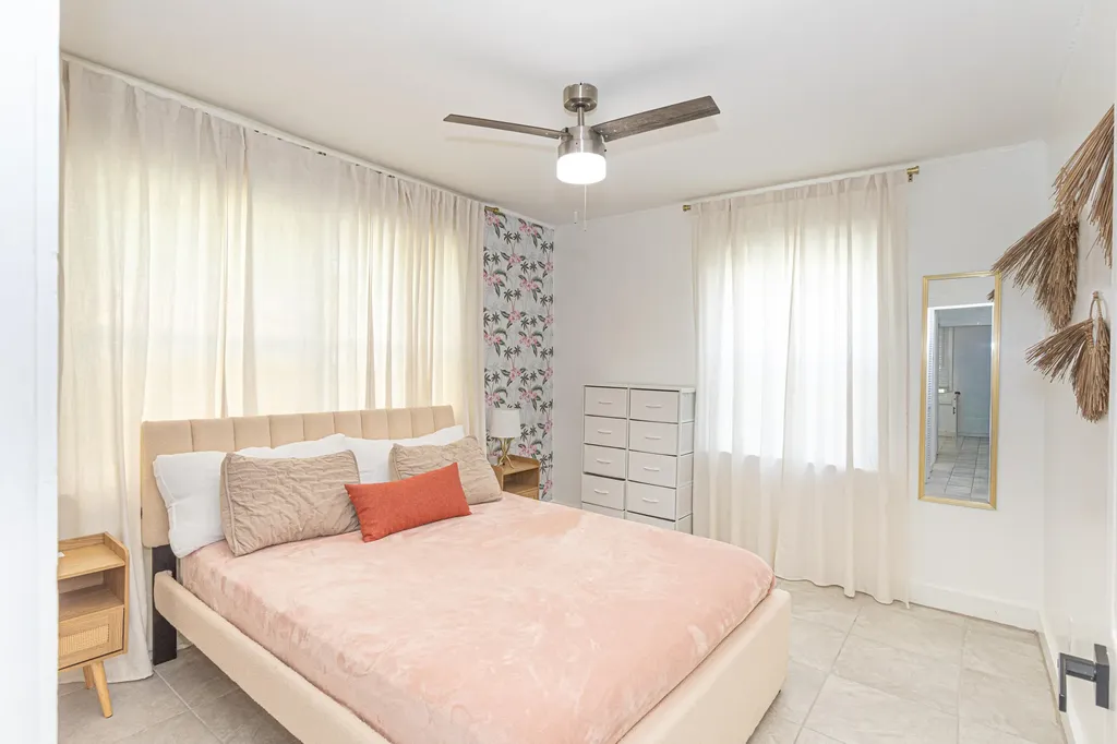 305 N Lakeside Drive Lake Worth Beach FL 33460