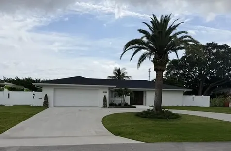 10736 Locust Street Palm Beach Gardens FL 33418