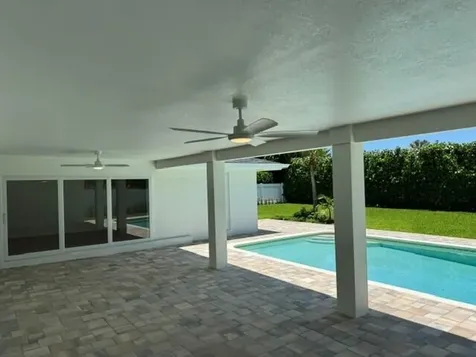 10736 Locust Street Palm Beach Gardens FL 33418