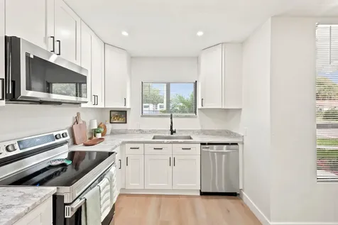 424 Putnam Road West Palm Beach FL 33405