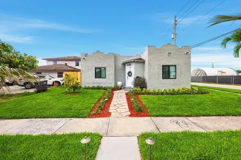 424 Putnam Road West Palm Beach FL 33405