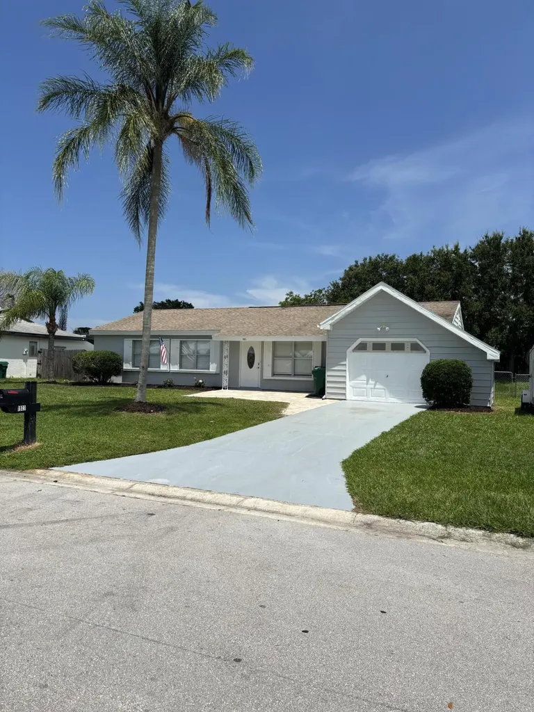 1921 SE Oxmoor Terrace Port St Lucie FL 34952