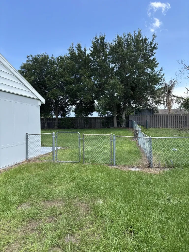 1921 SE Oxmoor Terrace Port St Lucie FL 34952