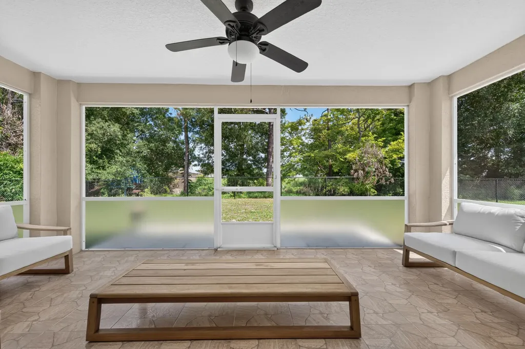516 SE Crosspoint Drive Port St Lucie FL 34983