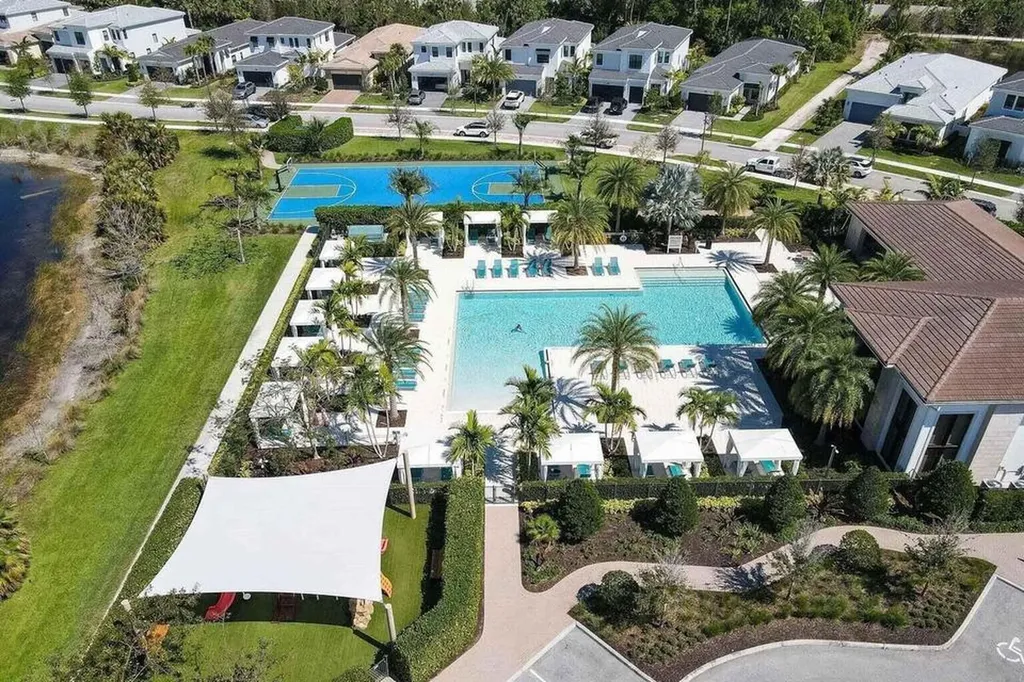 5603 Delacroix Terrace Palm Beach Gardens FL 33418