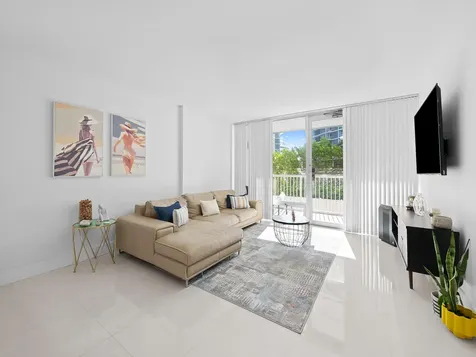 2200 NE 33rd Avenue Fort Lauderdale FL 33305