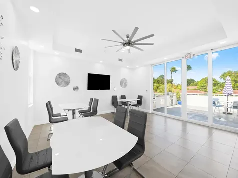 2200 NE 33rd Avenue Fort Lauderdale FL 33305