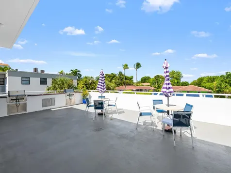 2200 NE 33rd Avenue Fort Lauderdale FL 33305