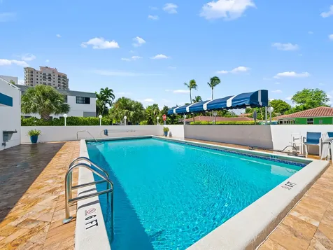 2200 NE 33rd Avenue Fort Lauderdale FL 33305