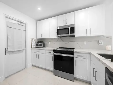 2200 NE 33rd Avenue Fort Lauderdale FL 33305