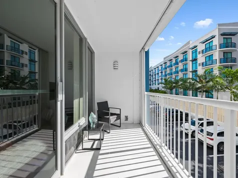 2200 NE 33rd Avenue Fort Lauderdale FL 33305