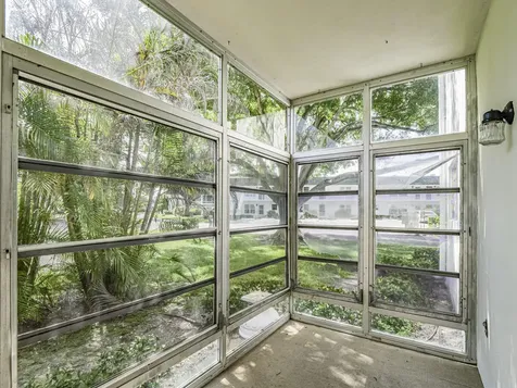 2800 Indian River Boulevard Vero Beach FL 32960