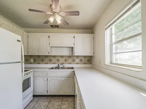 2800 Indian River Boulevard Vero Beach FL 32960