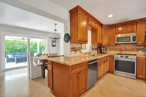 1361 NE 46th Street Oakland Park FL 33334