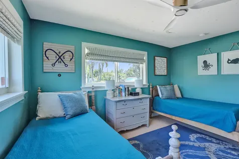 1361 NE 46th Street Oakland Park FL 33334