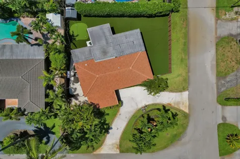 1361 NE 46th Street Oakland Park FL 33334