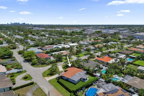 1361 NE 46th Street Oakland Park FL 33334