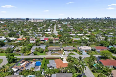 1361 NE 46th Street Oakland Park FL 33334