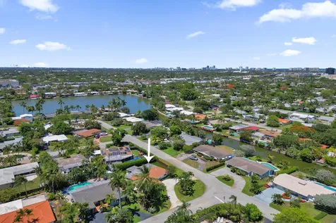 1361 NE 46th Street Oakland Park FL 33334