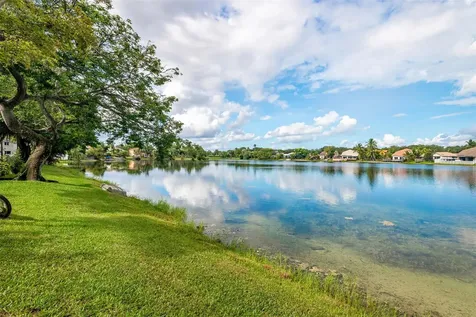 2849 S Belmont Lane S Cooper City FL 33026
