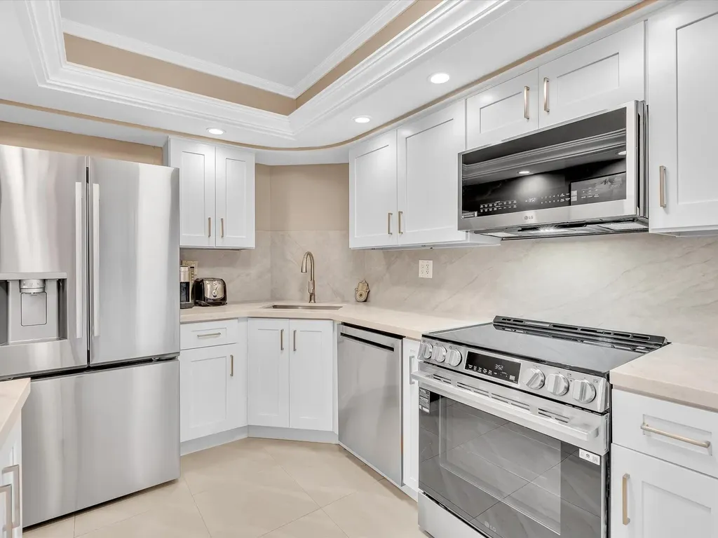 3300 NE 36th Street Fort Lauderdale FL 33308