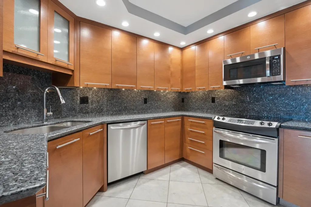 2100 S Ocean Lane Fort Lauderdale FL 33316