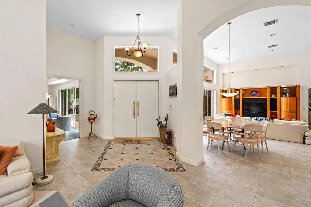 5785 Regency Circle E Boca Raton FL 33496