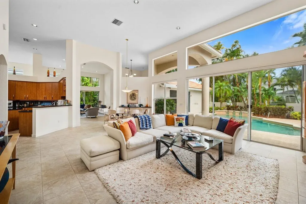 5785 Regency Circle E Boca Raton FL 33496