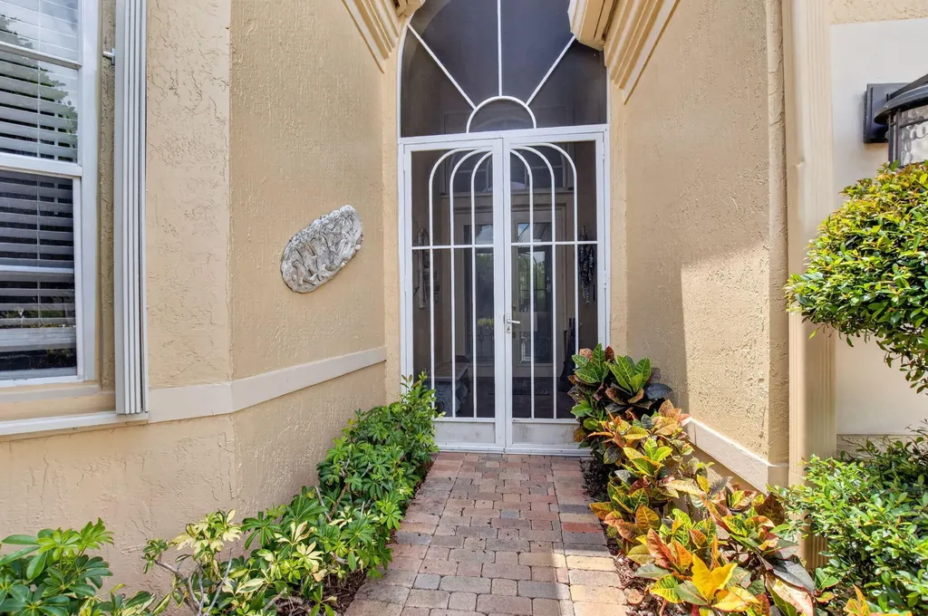 7264 Cataluna Circle Delray Beach FL 33446