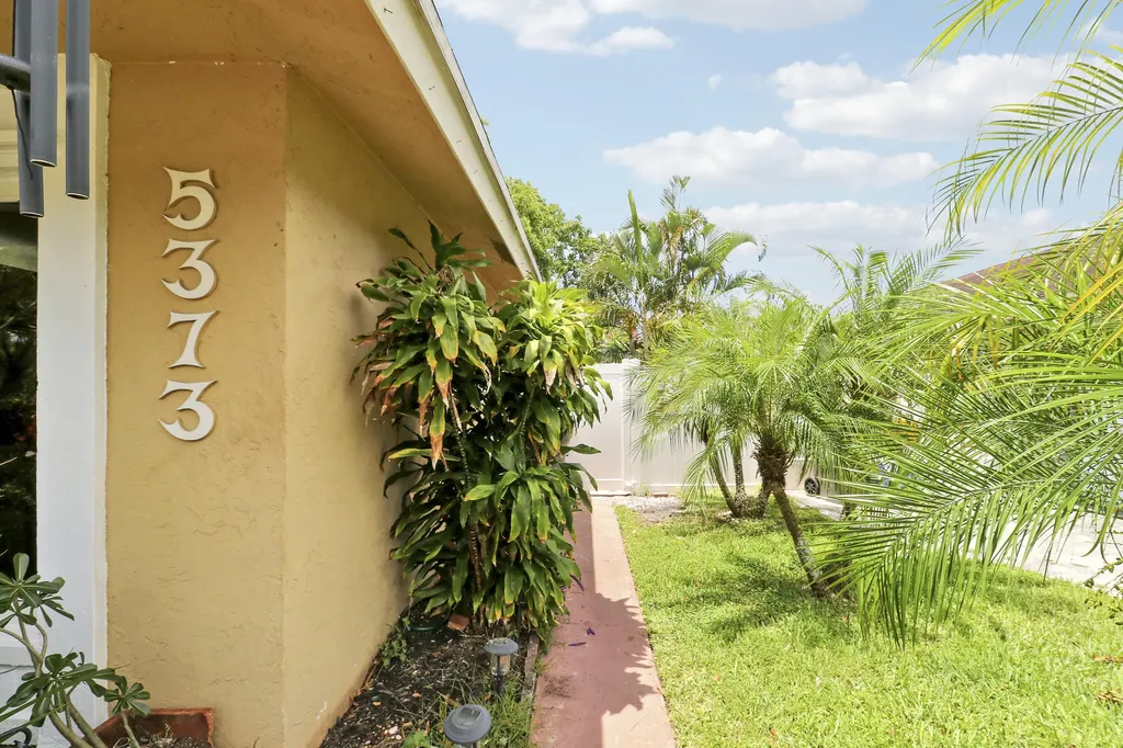 5373 Gene Circle West Palm Beach FL 33415