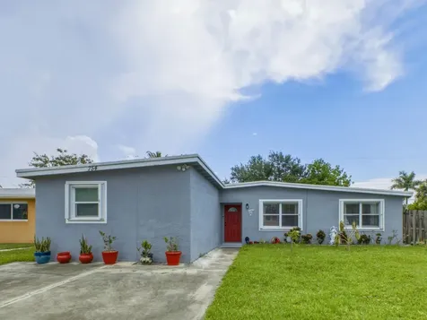 754 Hibiscus Drive Royal Palm Beach FL 33411