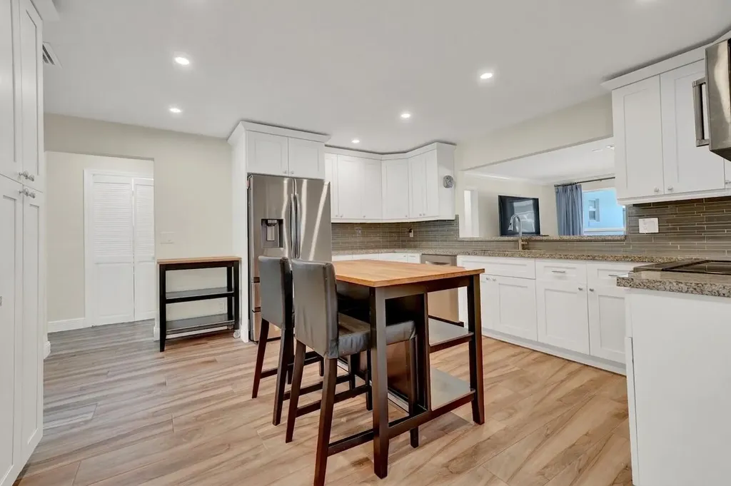 341 Glenbrook Drive Atlantis FL 33462