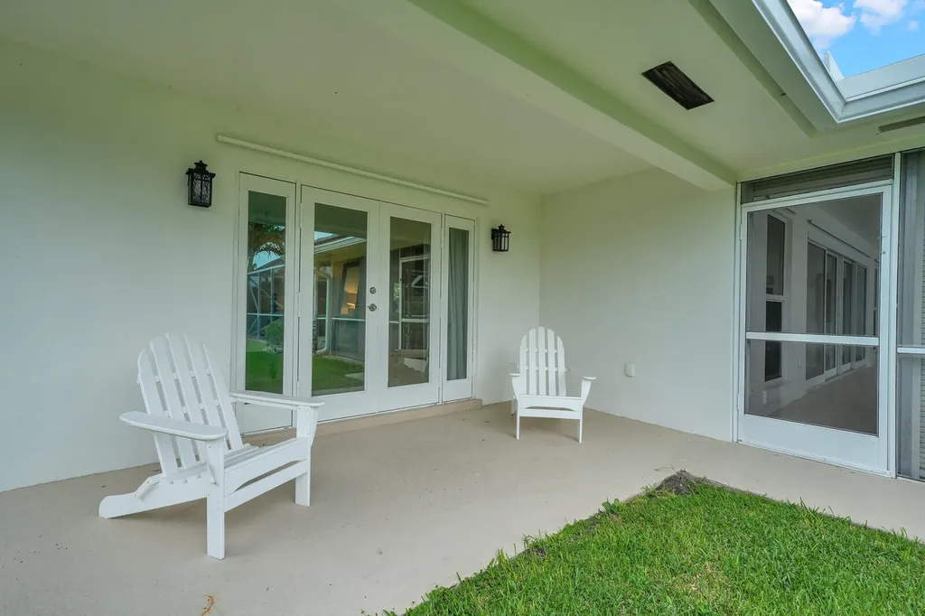 341 Glenbrook Drive Atlantis FL 33462