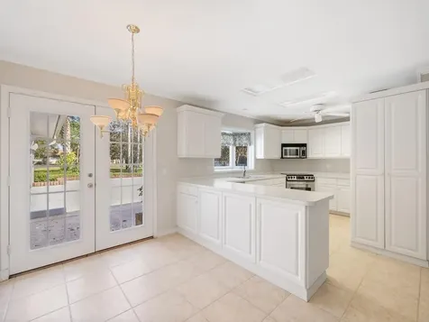 4790 16th Street Vero Beach FL 32966