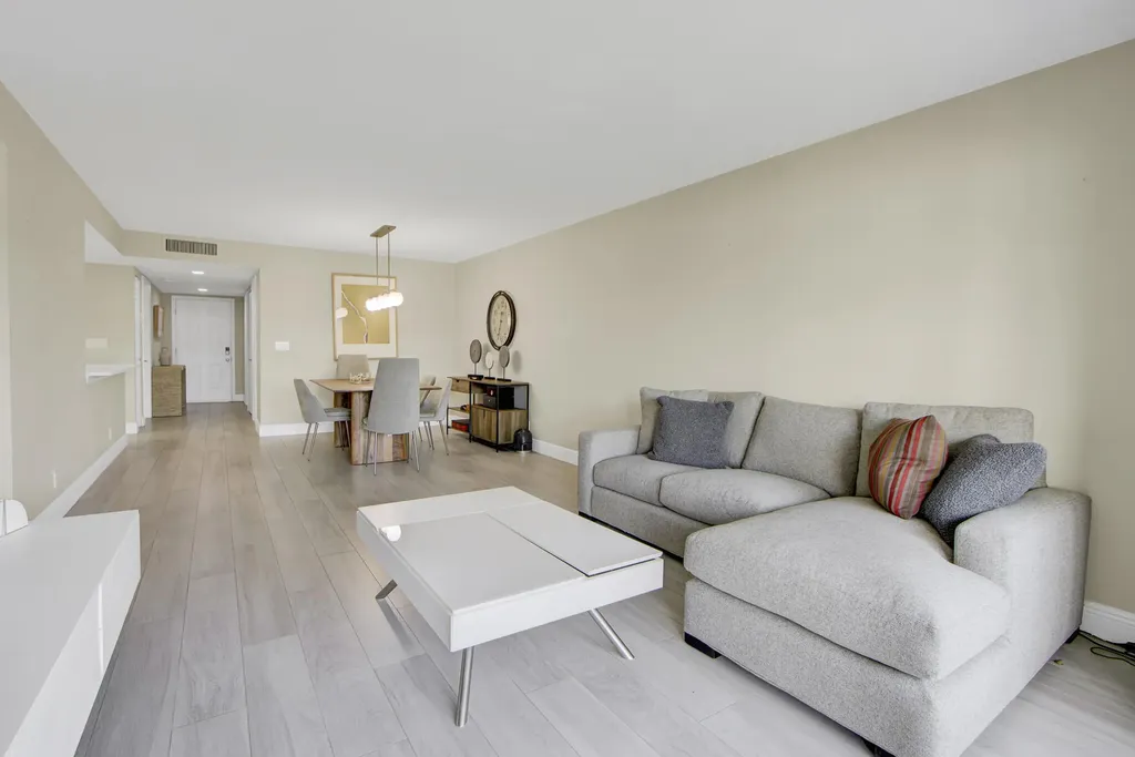 15451 Pembridge Drive Delray Beach FL 33484