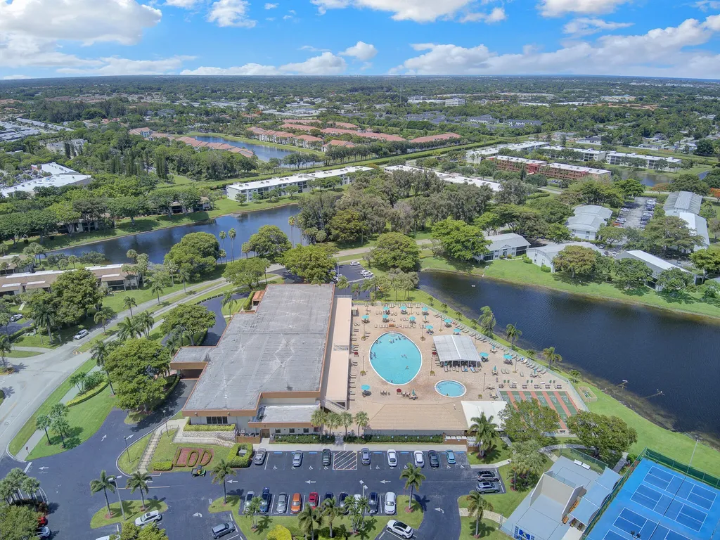 15451 Pembridge Drive Delray Beach FL 33484