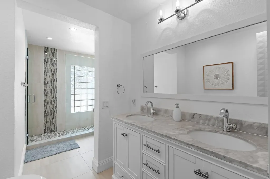 124 Oregon Lane Boca Raton FL 33487