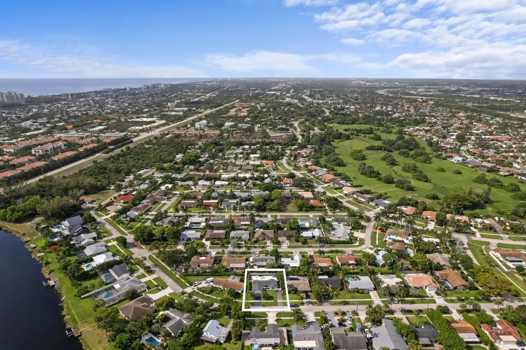 124 Oregon Lane Boca Raton FL 33487