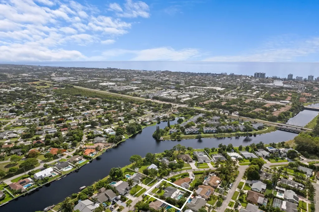 124 Oregon Lane Boca Raton FL 33487