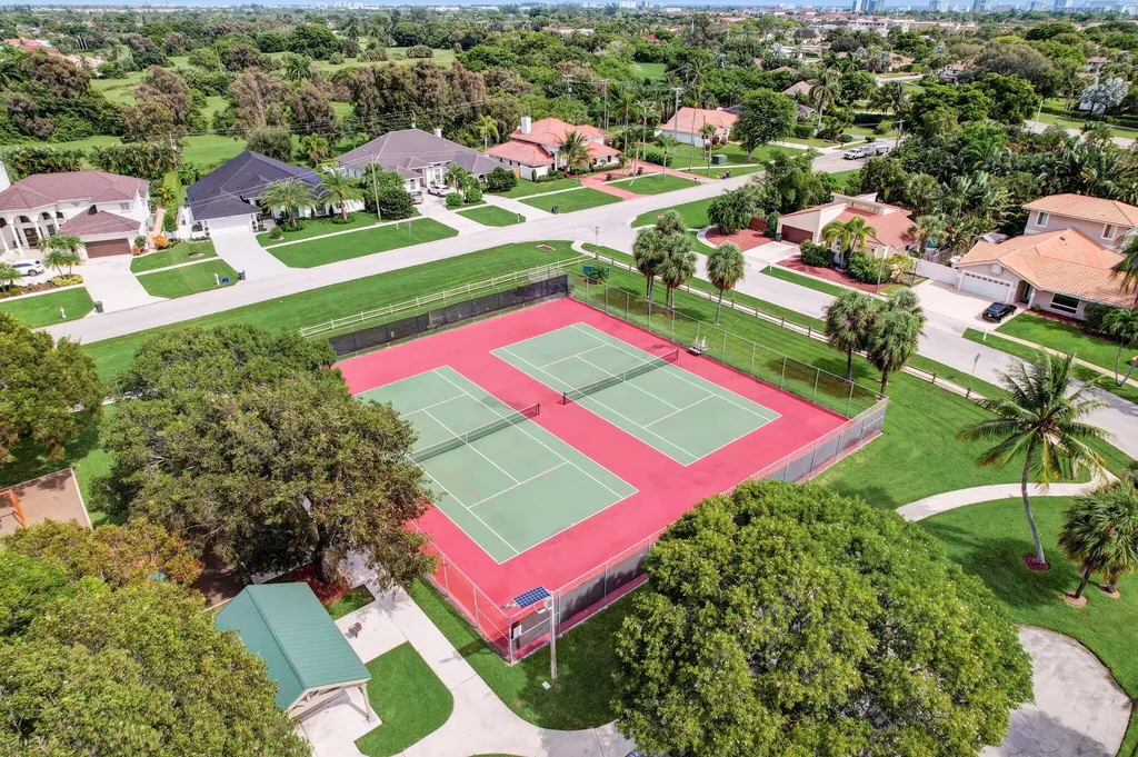124 Oregon Lane Boca Raton FL 33487