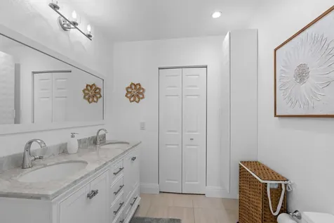 124 Oregon Lane Boca Raton FL 33487