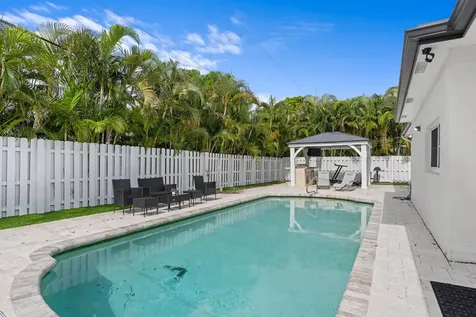 124 Oregon Lane Boca Raton FL 33487