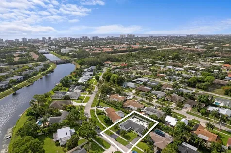124 Oregon Lane Boca Raton FL 33487