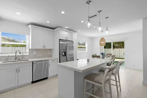 124 Oregon Lane Boca Raton FL 33487
