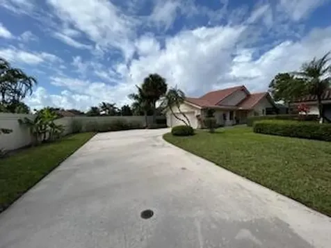 2900 Cuyahoga Lane West Palm Beach FL 33409