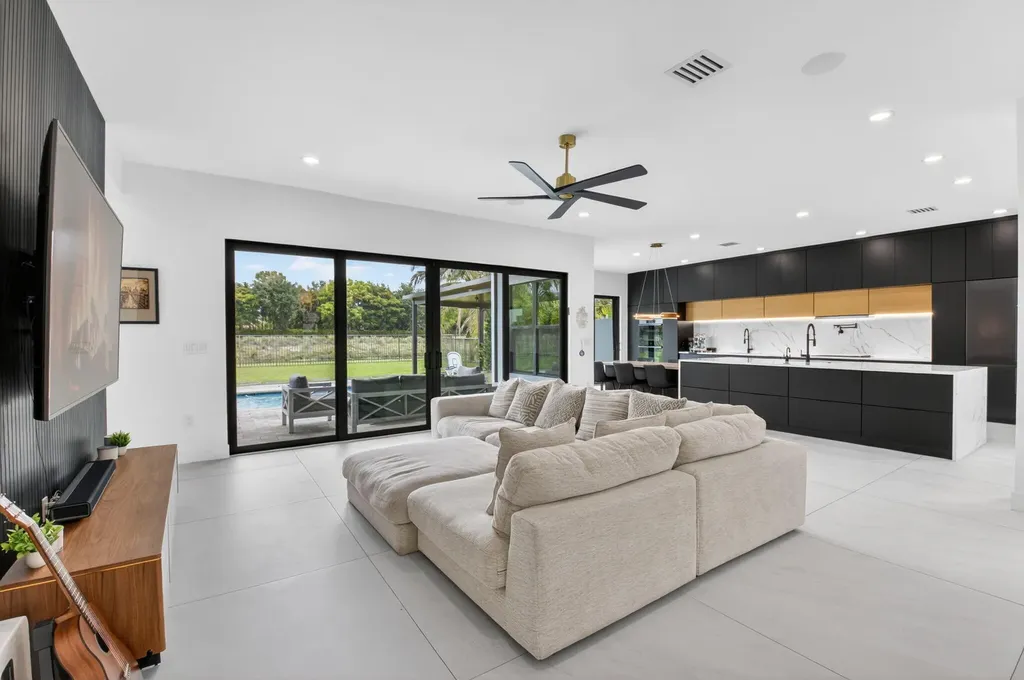 8845 Skyward Street Boca Raton FL 33496
