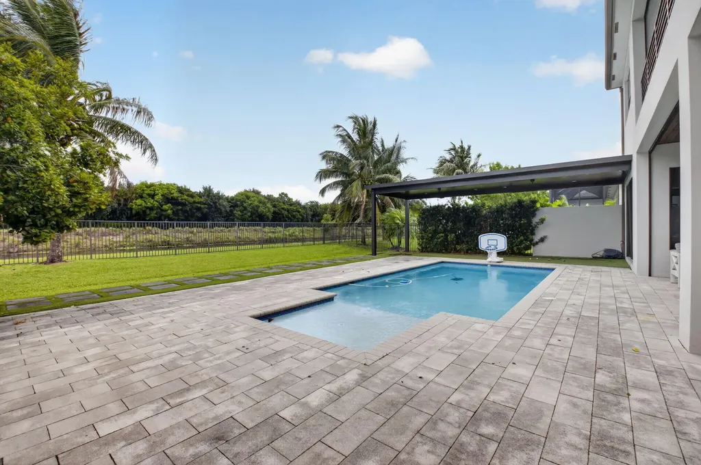 8845 Skyward Street Boca Raton FL 33496