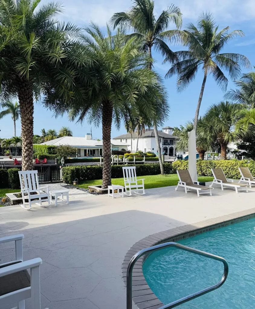 1525 SE 12th Street Deerfield Beach FL 33441