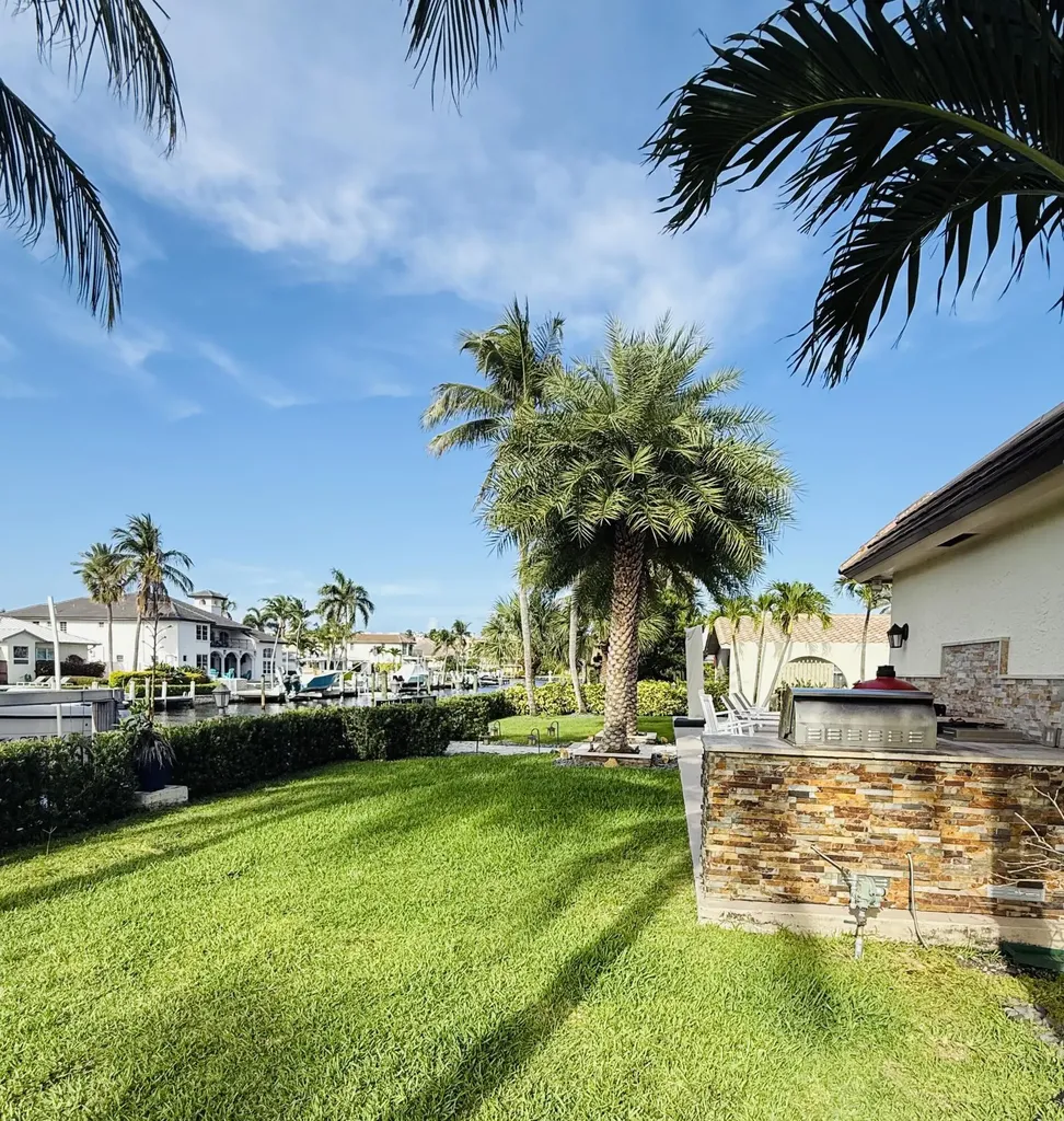 1525 SE 12th Street Deerfield Beach FL 33441